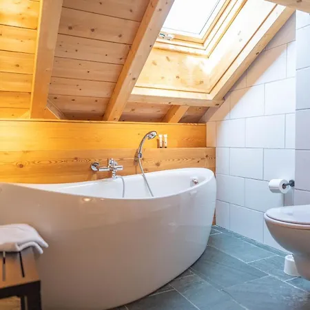 Chalet Beau Gustave 4 50m Piste Huez Express *